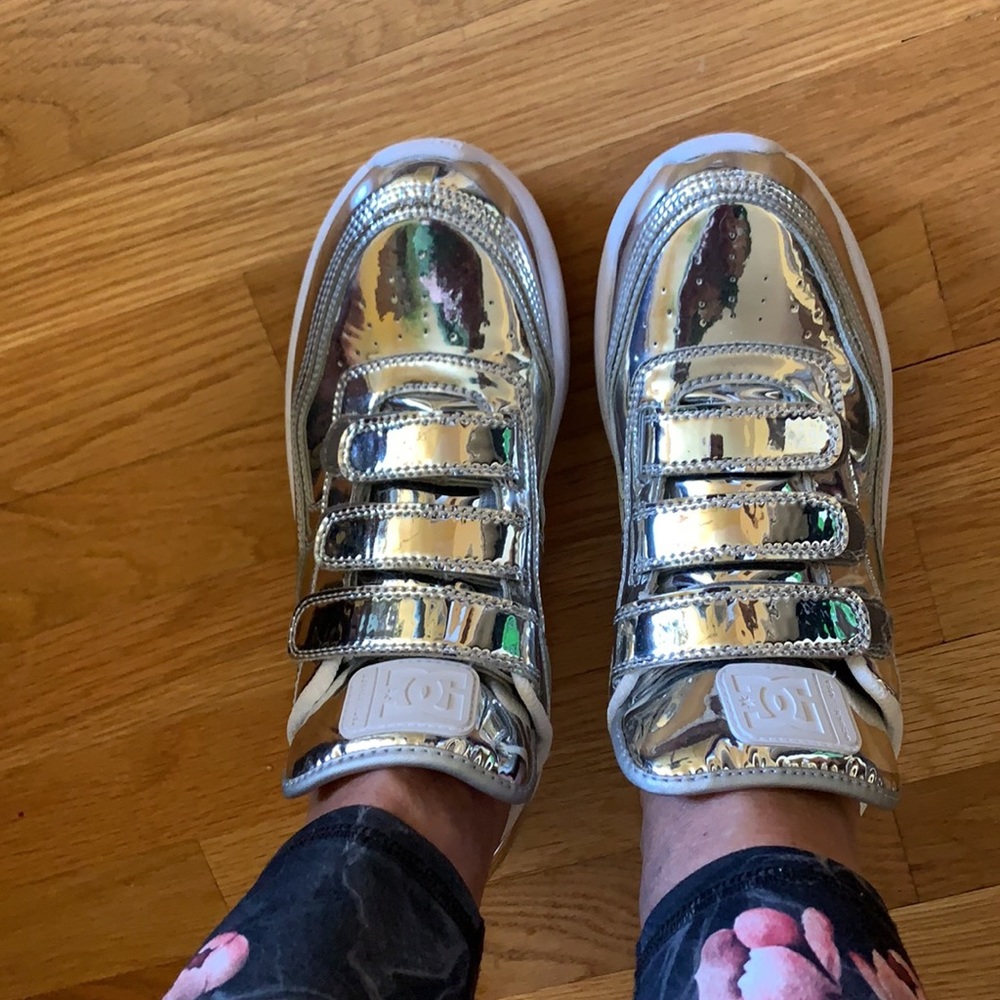 NEW DC E Tribeka Platform V LE 3-Strap Sneakers